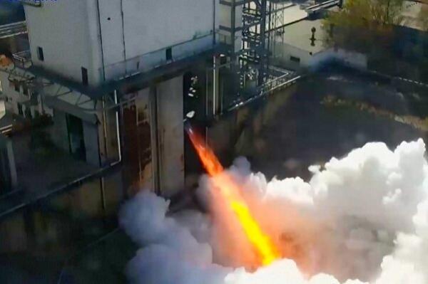 آزمایش موتور موشک سوخت مایع با توان رانش 500 تن