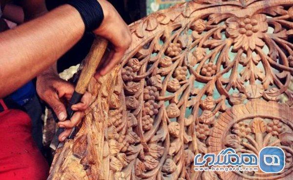 دو فیلم مستند کاشی هفت رنگ و هنر منبت شیراز ساخته شده اند
